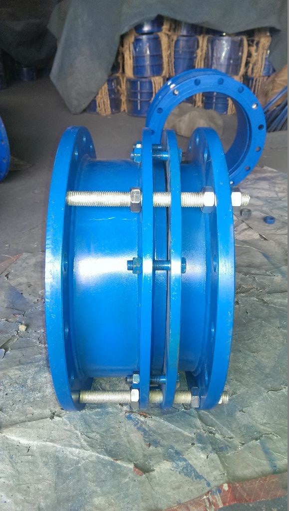 ���չܵ���s��