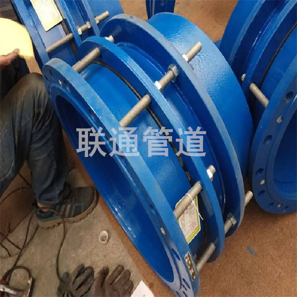 ���������s���^